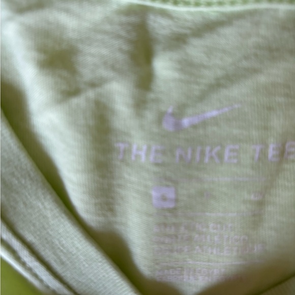 The Nike Tee FC Barcelona T Shirt Volt Yellow Small - Picture 2 of 4